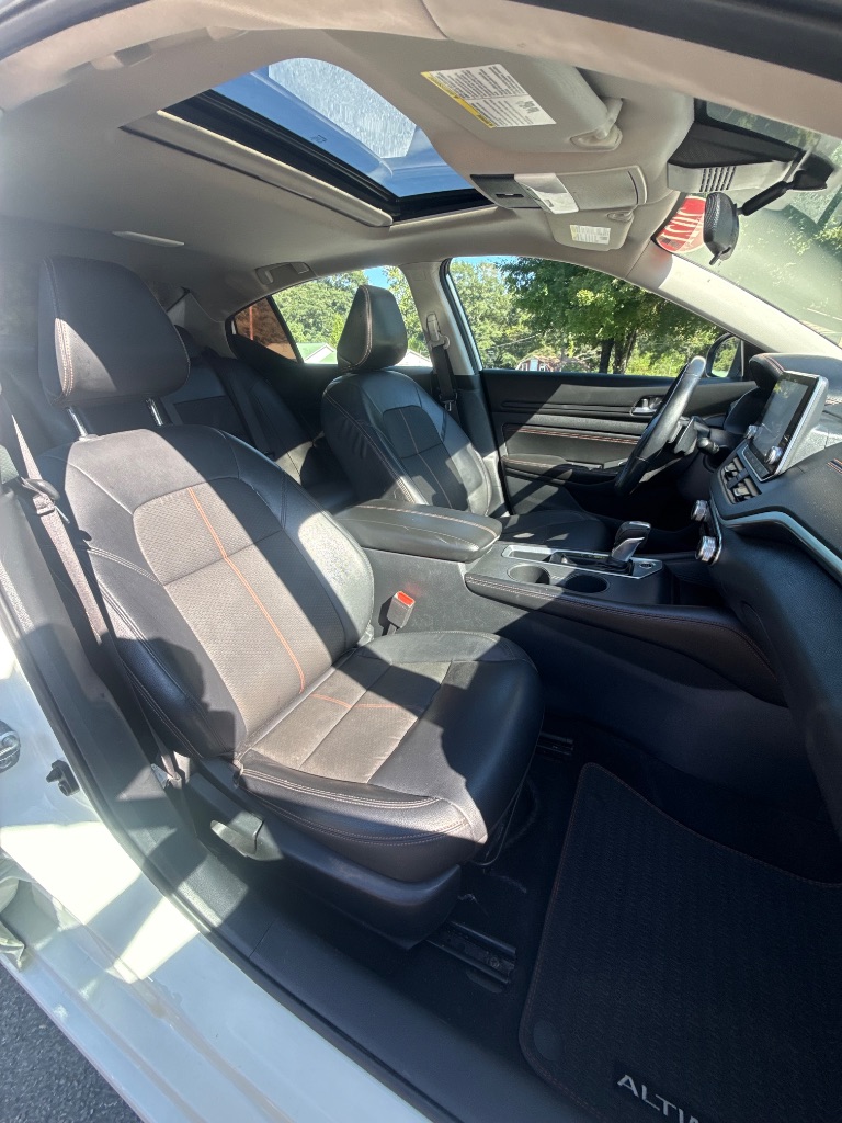 2021 Nissan Altima - $12,500