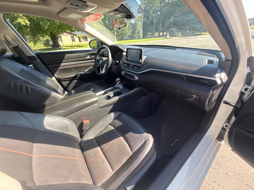 2021 Nissan Altima - $12,500