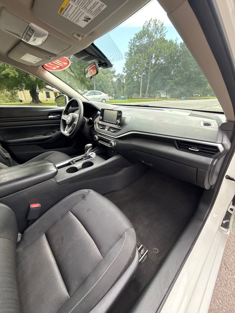 2022 Nissan Altima - $10,800