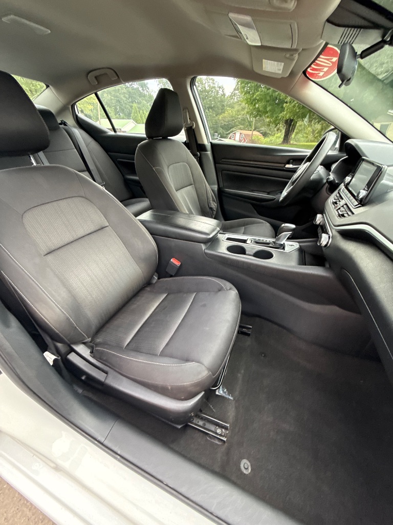 2022 Nissan Altima - $10,800