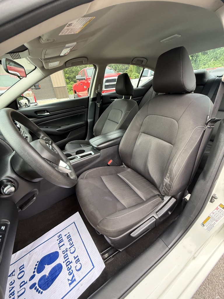 2022 Nissan Altima - $10,800