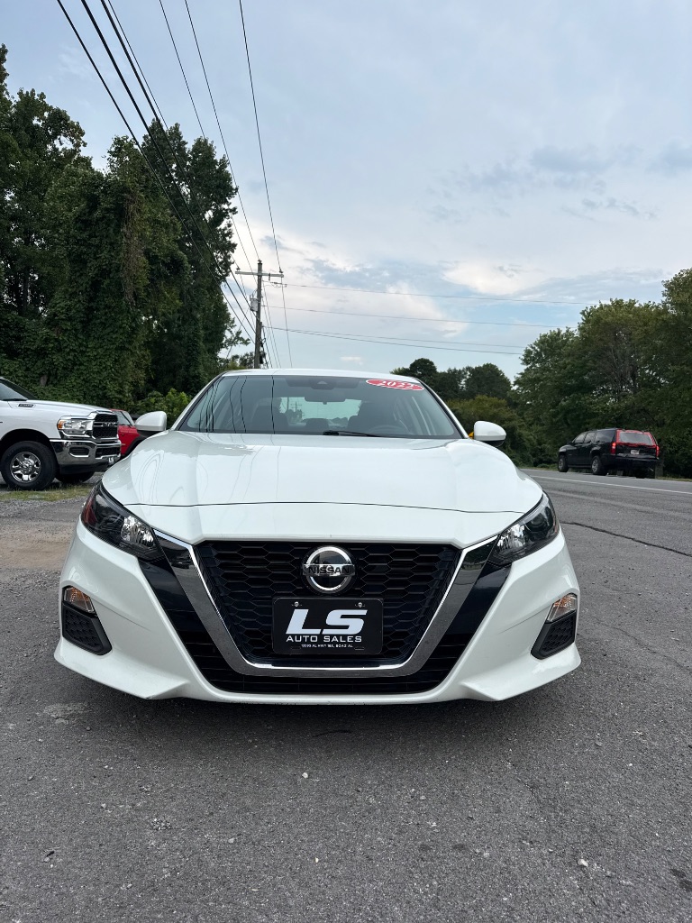 2022 Nissan Altima - $10,800