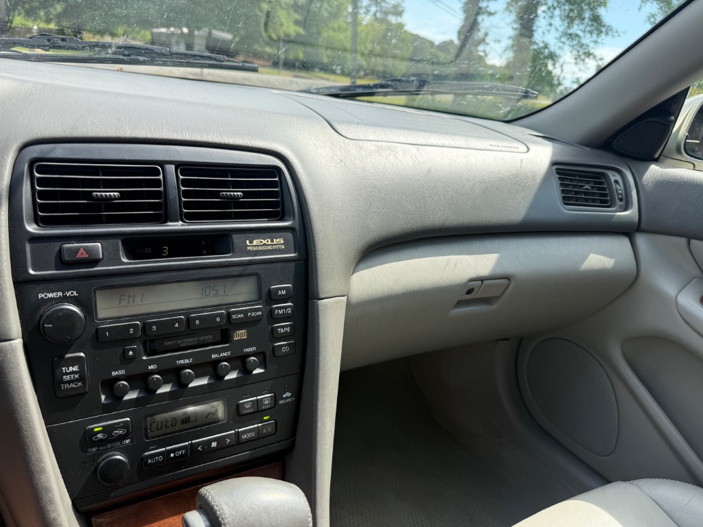1999 Lexus ES - $4,000