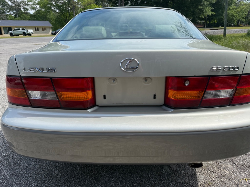 1999 Lexus ES - $4,000