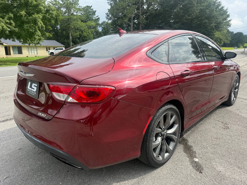 2016 Chrysler 200 - $6,500