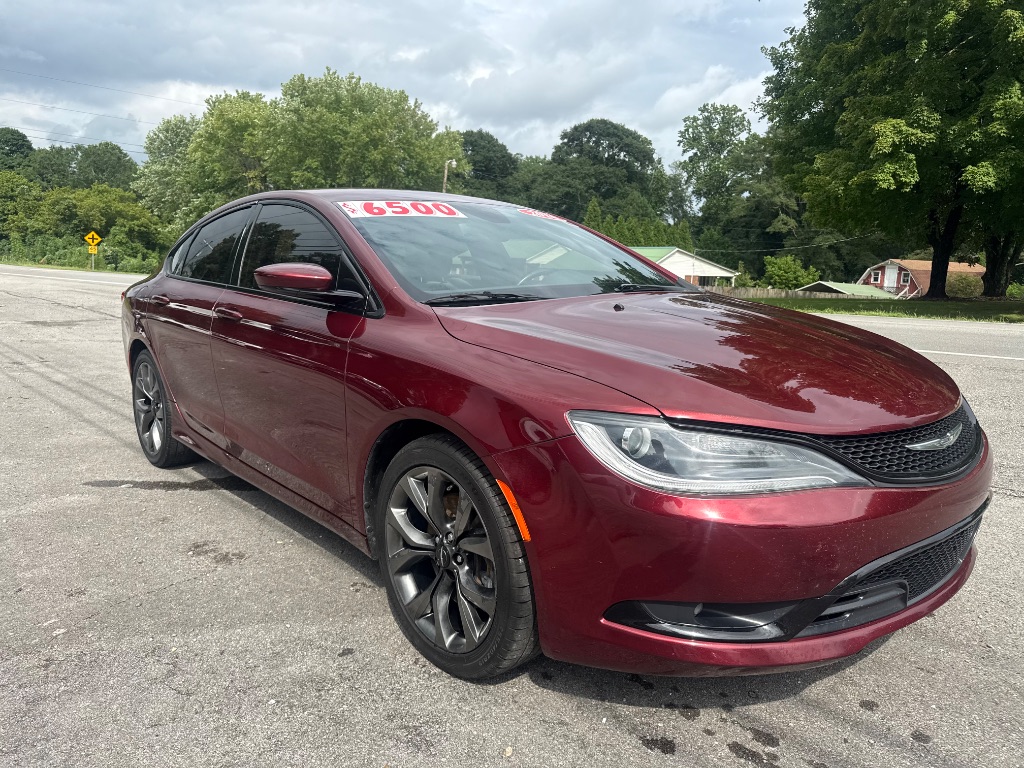 2016 Chrysler 200 - $6,500