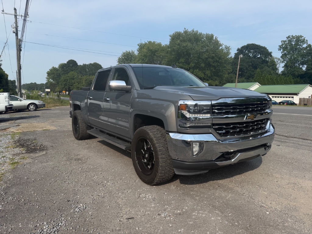 2017 Chevrolet Silverado - $21,500