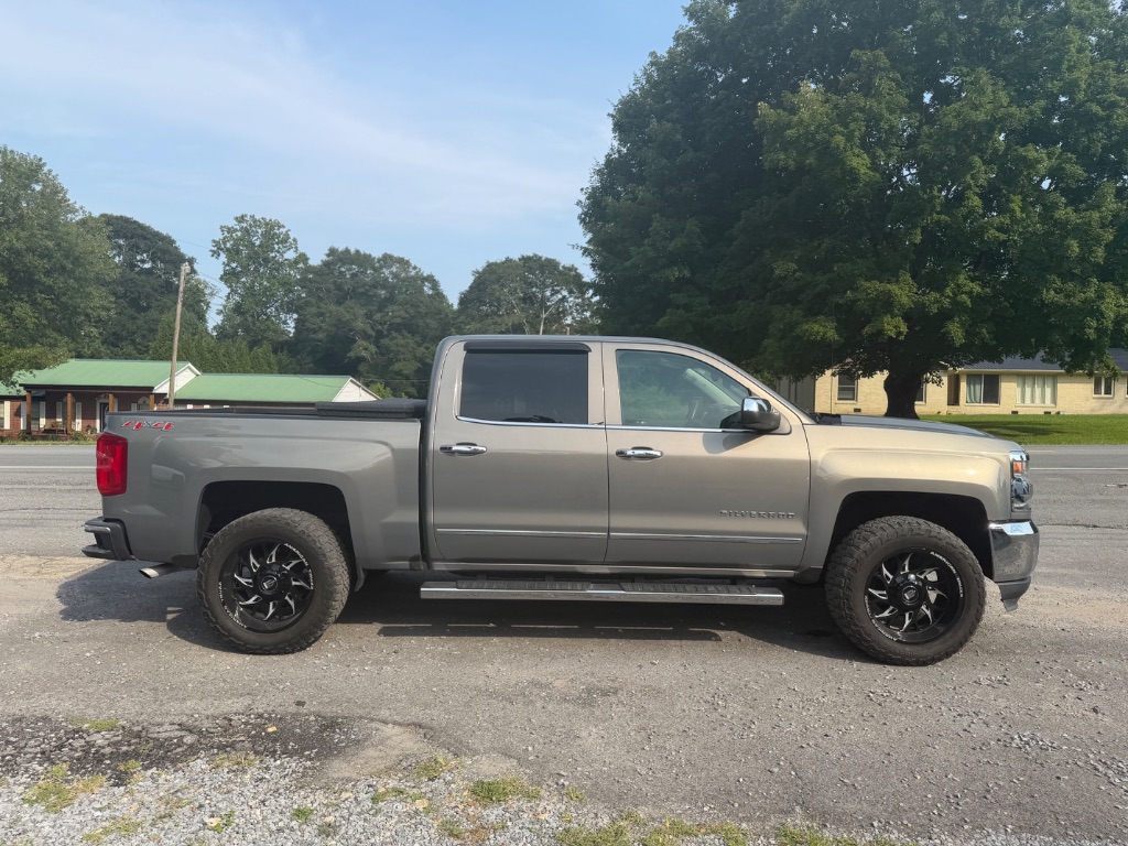 2017 Chevrolet Silverado - $21,500