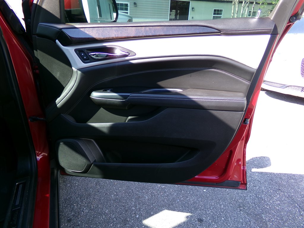 2014 Cadillac SRX - $9,990
