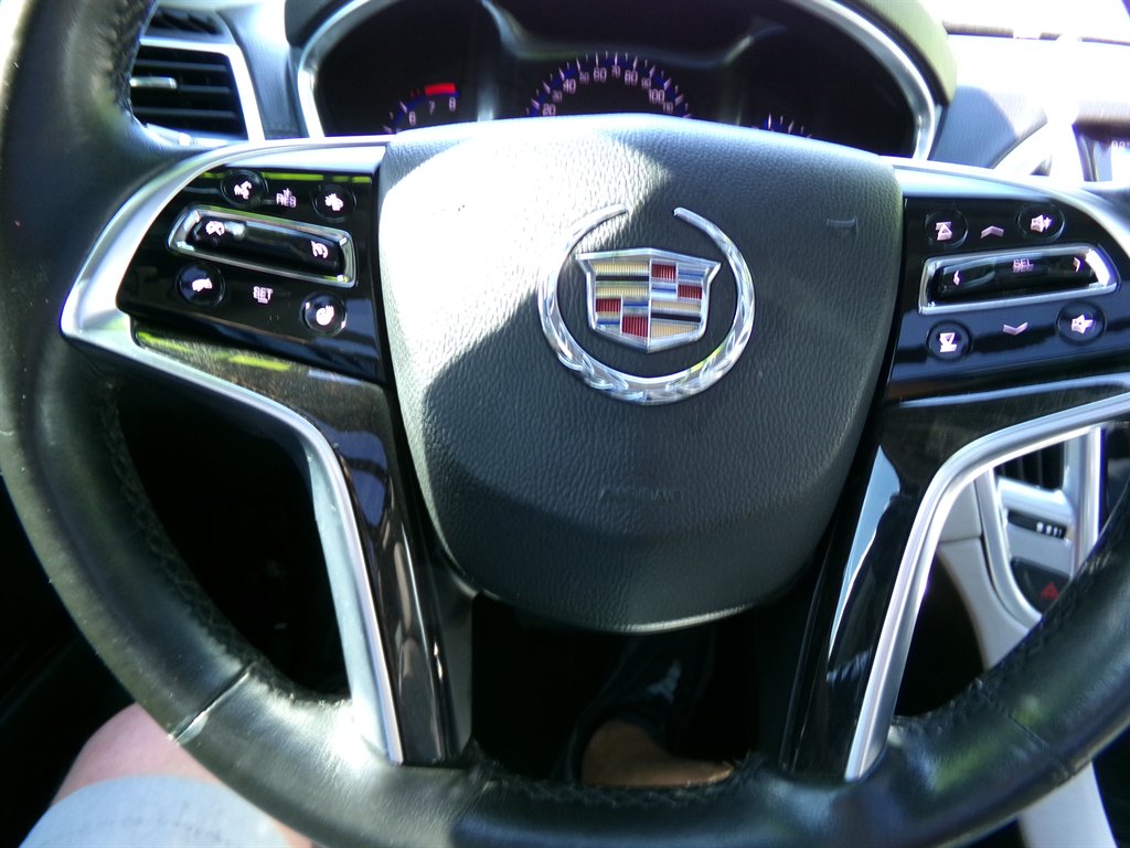 2014 Cadillac SRX - $9,990