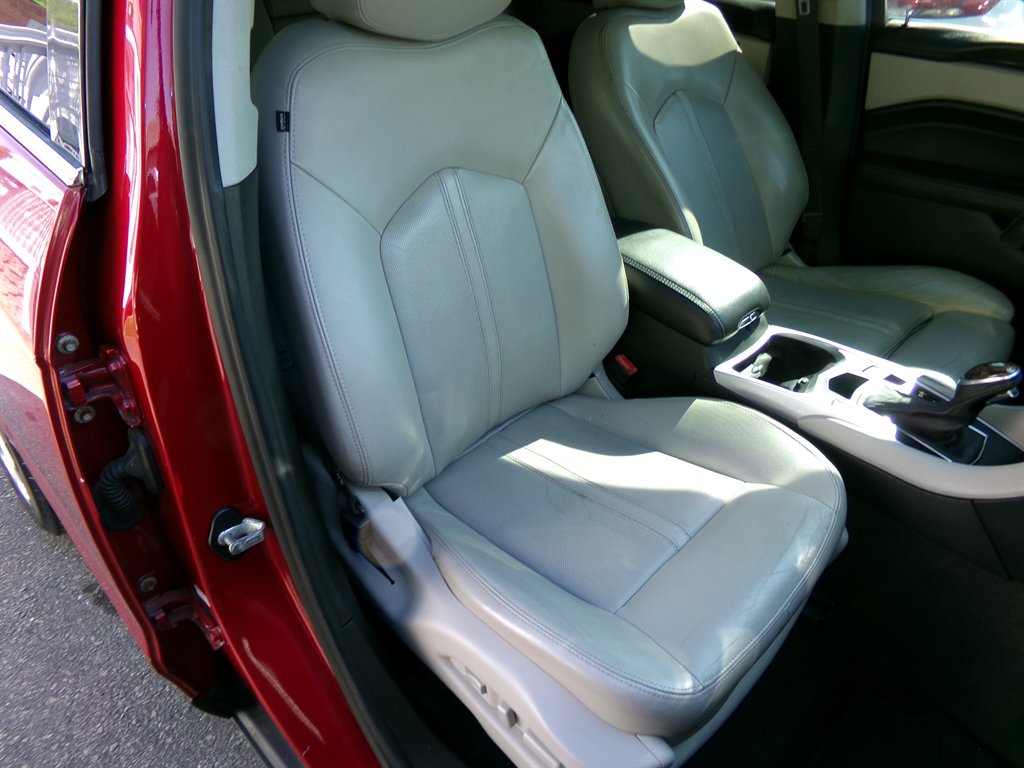 2014 Cadillac SRX - $9,990