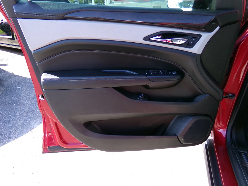 2014 Cadillac SRX - $9,990