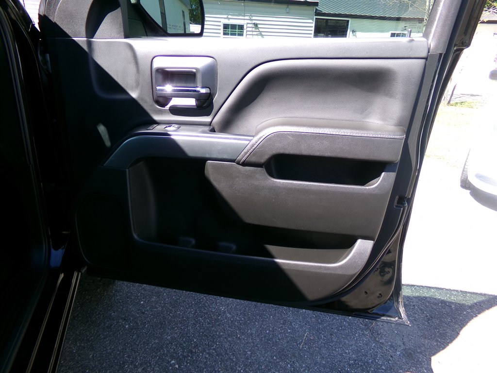 2018 Chevrolet Silverado 1500 - $25,990