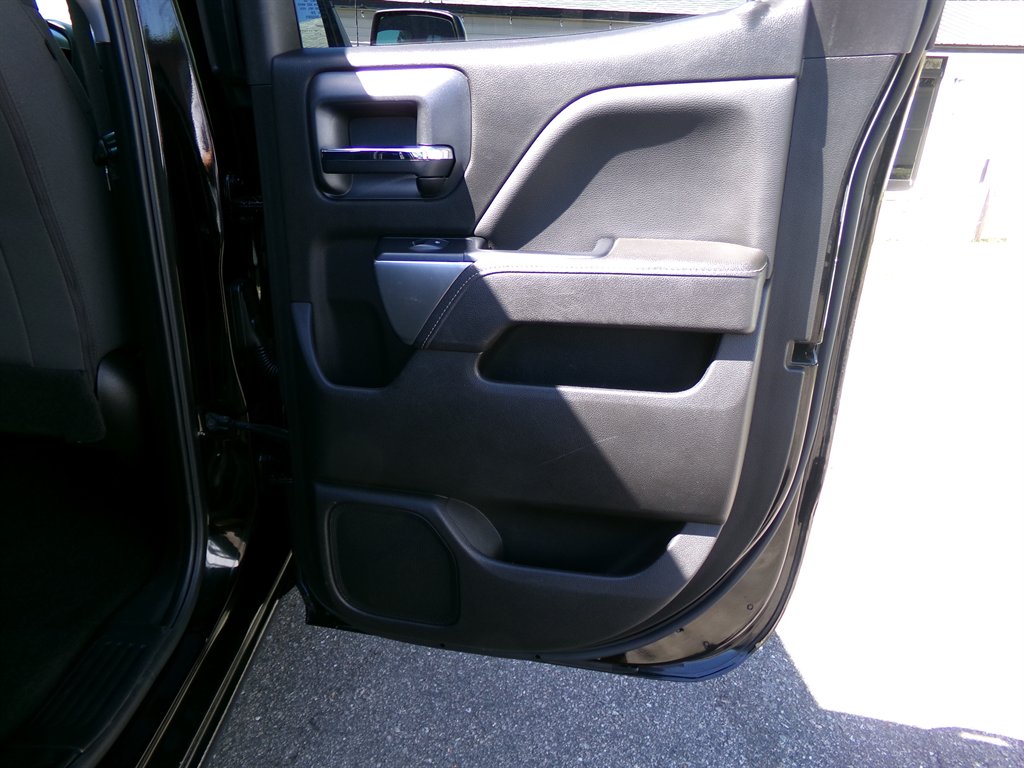 2018 Chevrolet Silverado 1500 - $25,990