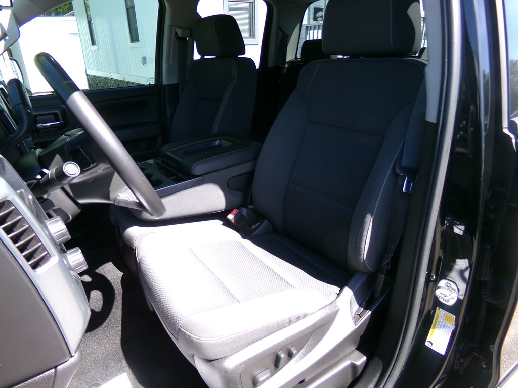 2018 Chevrolet Silverado 1500 - $25,990
