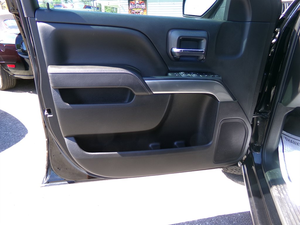 2018 Chevrolet Silverado 1500 - $25,990