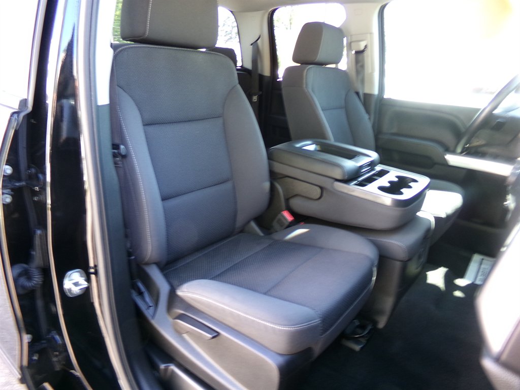 2018 Chevrolet Silverado 1500 - $25,990