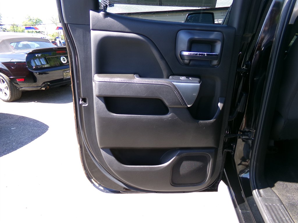 2018 Chevrolet Silverado 1500 - $25,990