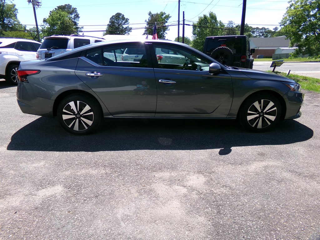 2022 Nissan Altima - $19,490