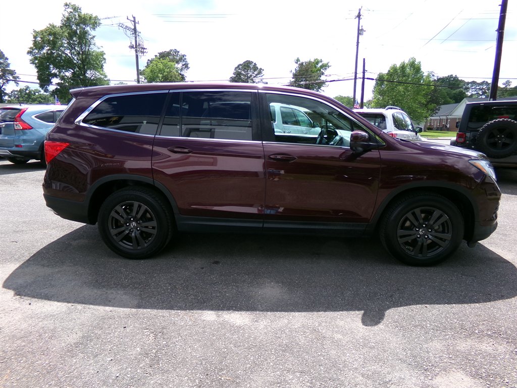 View vehicle photo 6