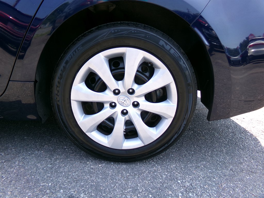 2022 Toyota Corolla - $17,990