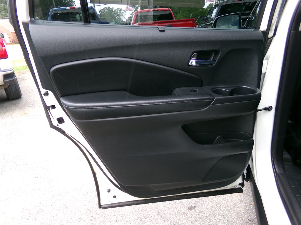 2016 Honda Pilot - $18,990