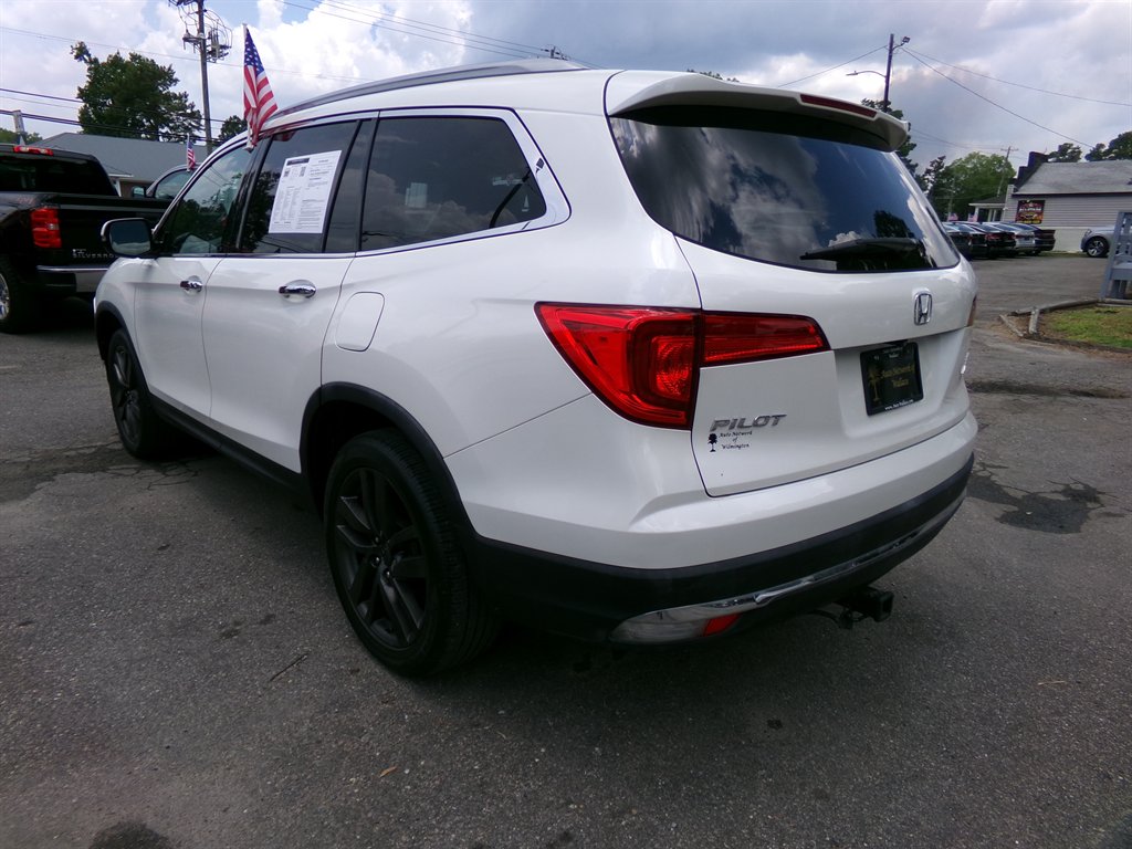 2016 Honda Pilot - $18,990