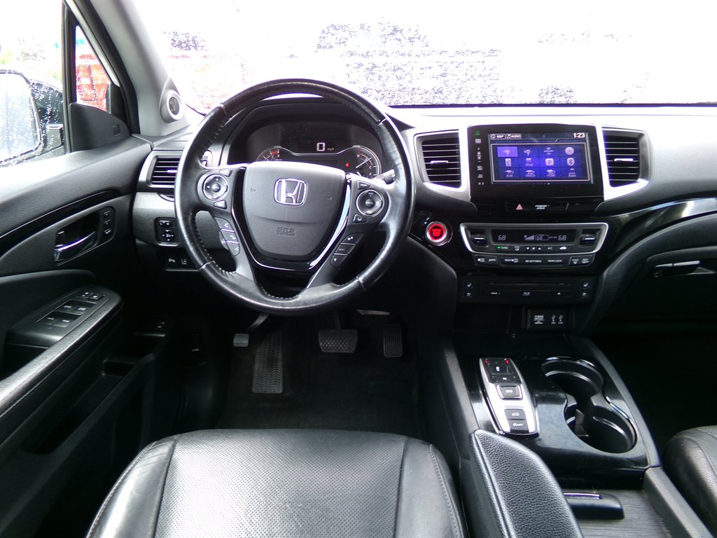2016 Honda Pilot - $18,990