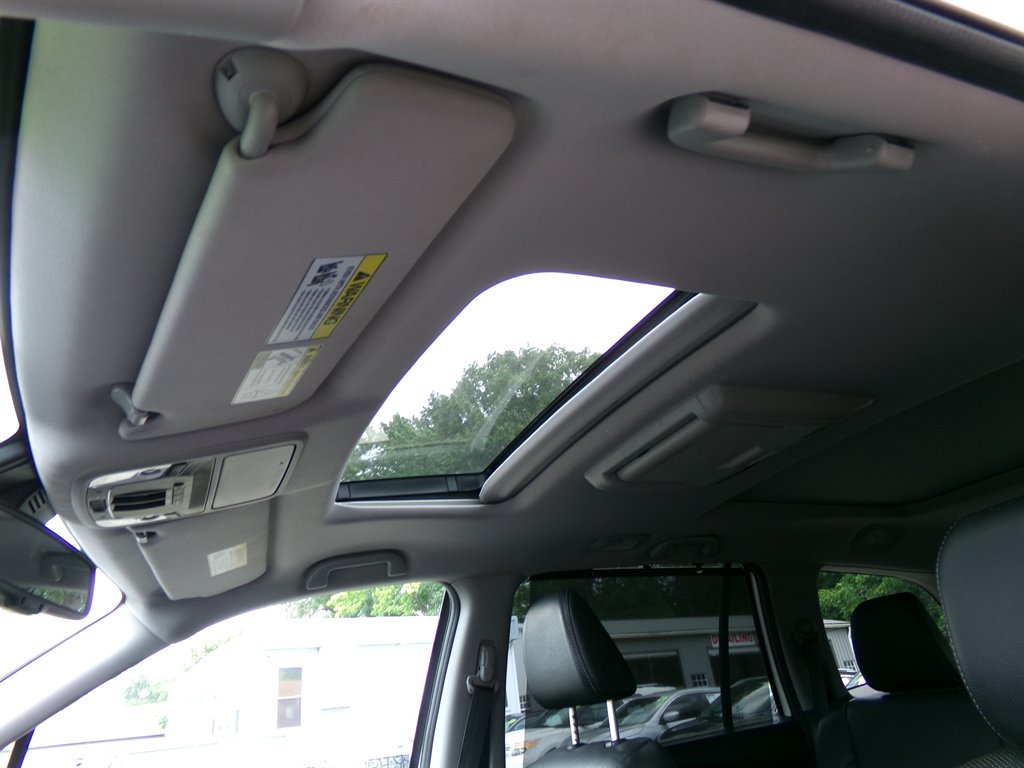 2016 Honda Pilot - $18,990