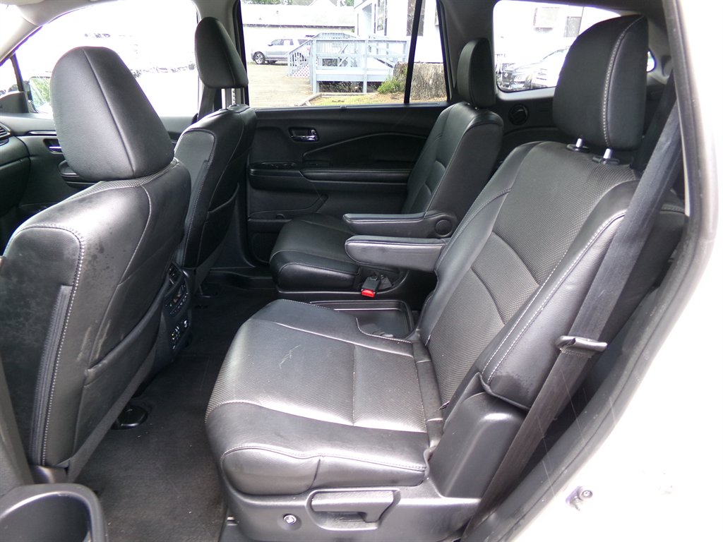 2016 Honda Pilot - $18,990