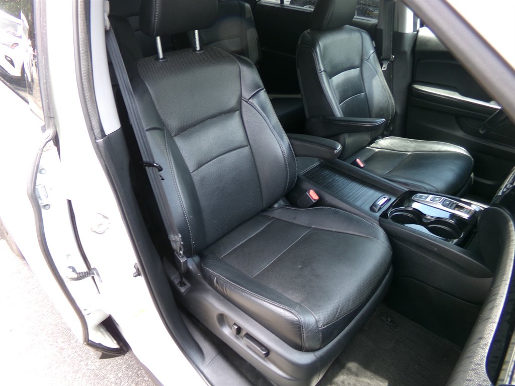 2016 Honda Pilot - $18,990