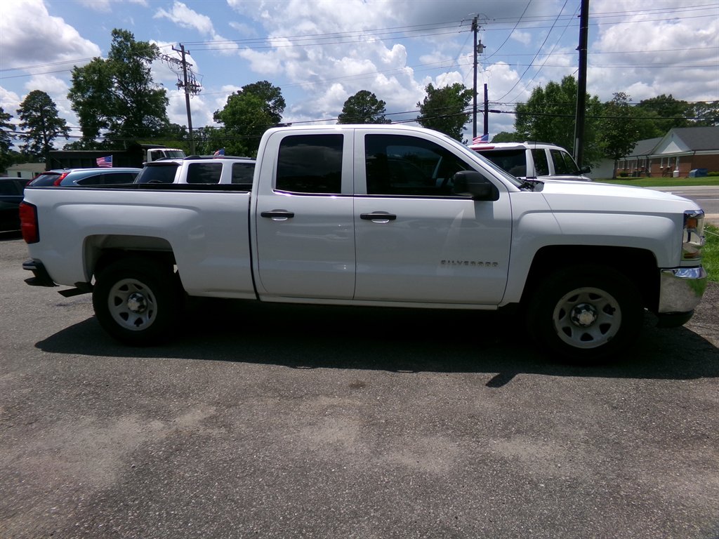 2018 Chevrolet Silverado 1500 - $17,990