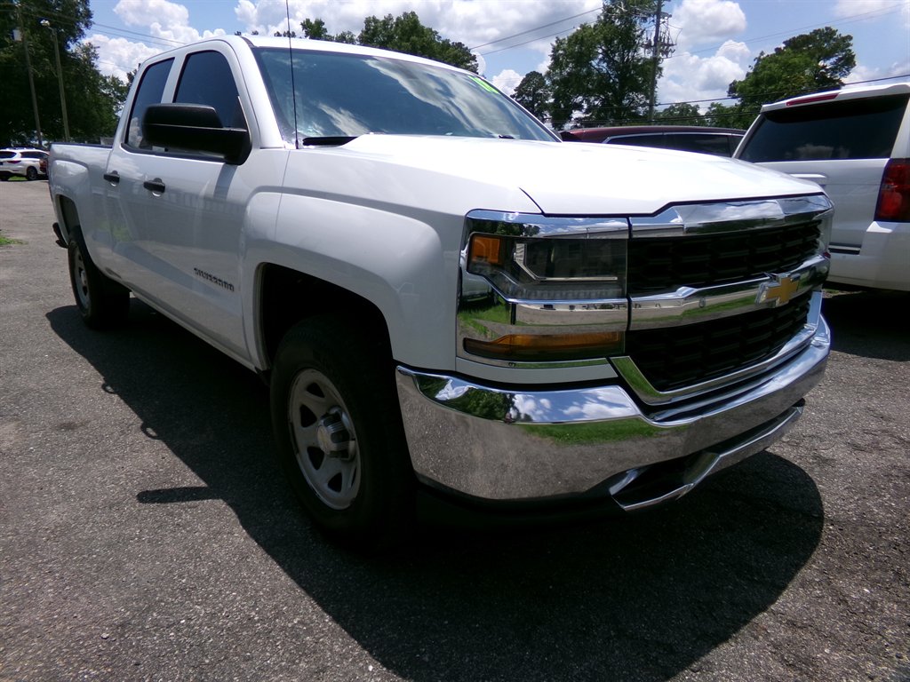 2018 Chevrolet Silverado 1500 - $17,990