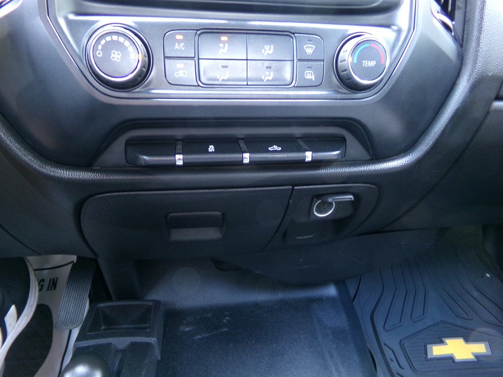 2018 Chevrolet Silverado 1500 - $17,990