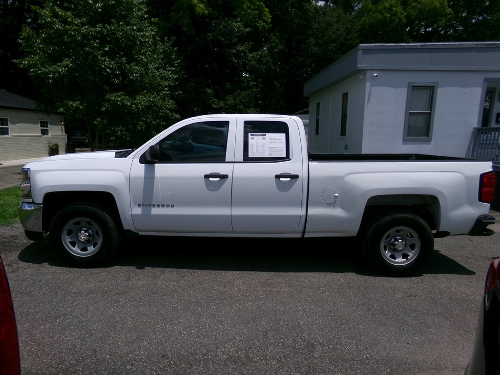 2018 Chevrolet Silverado 1500 - $17,990
