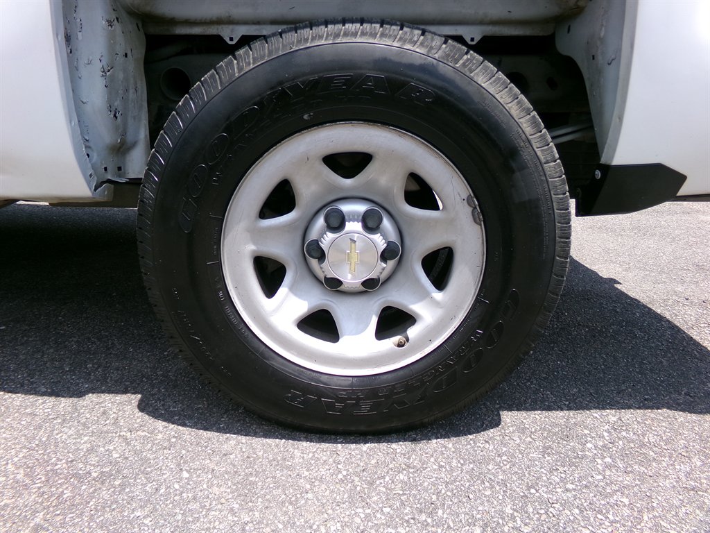2018 Chevrolet Silverado 1500 - $17,990