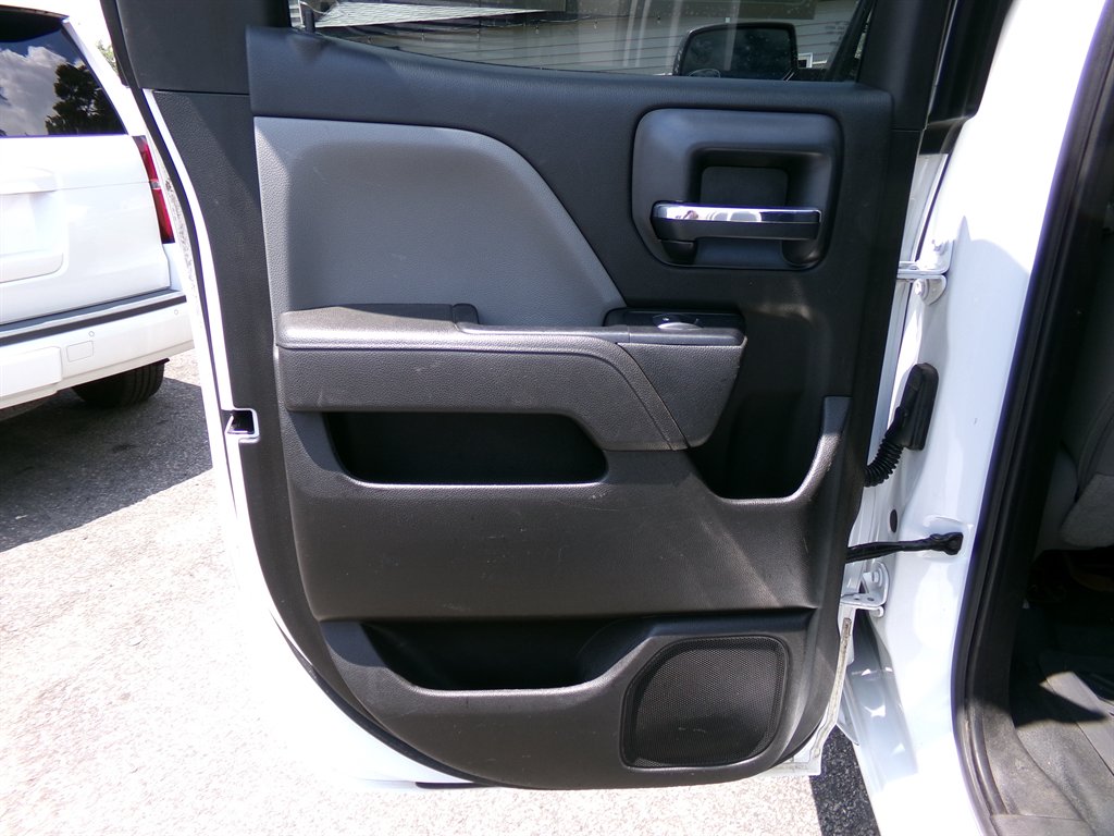 2018 Chevrolet Silverado 1500 - $17,990