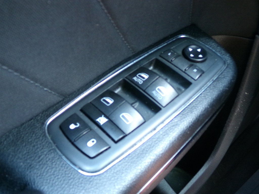 2020 Dodge Charger - $19,990