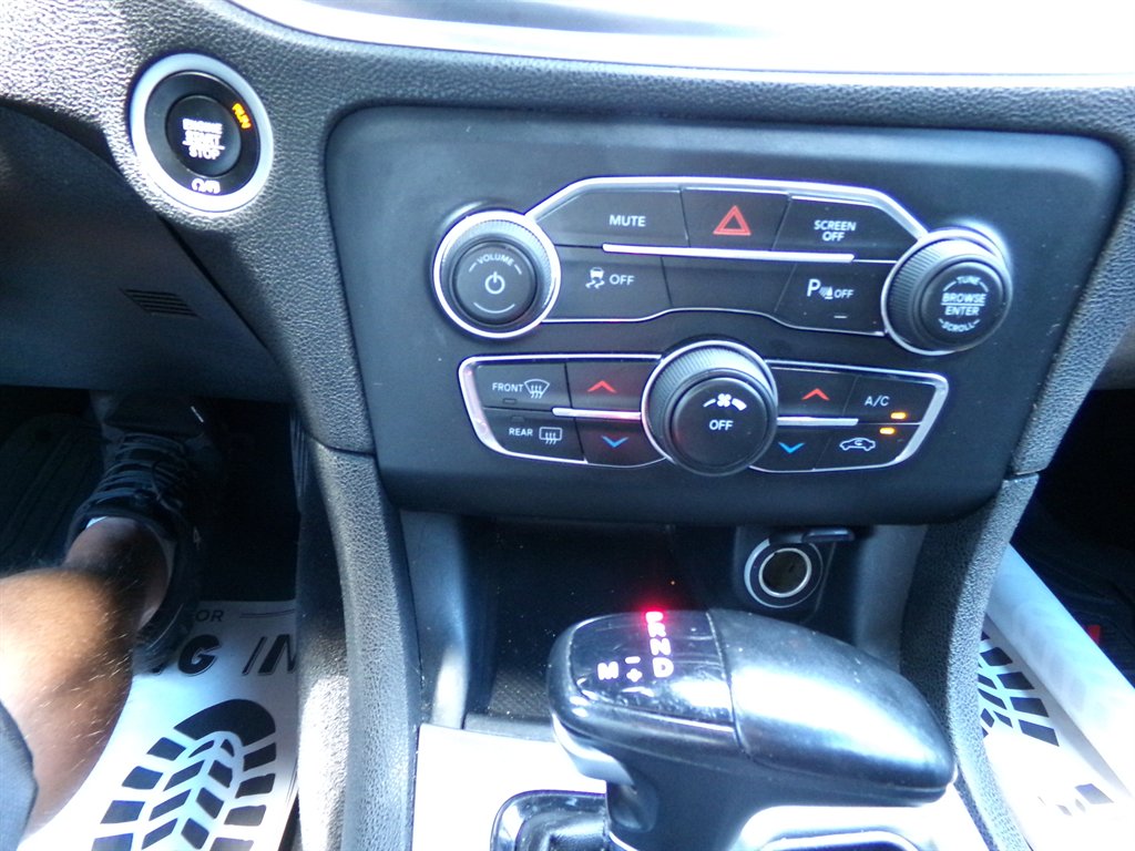2020 Dodge Charger - $19,990