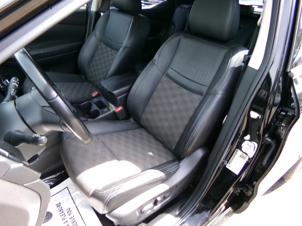 2020 Nissan Rogue - $15,490