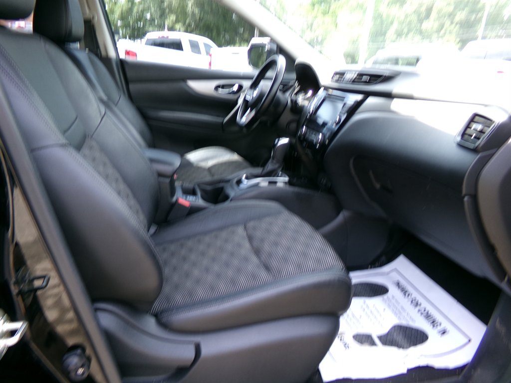 2020 Nissan Rogue - $15,490