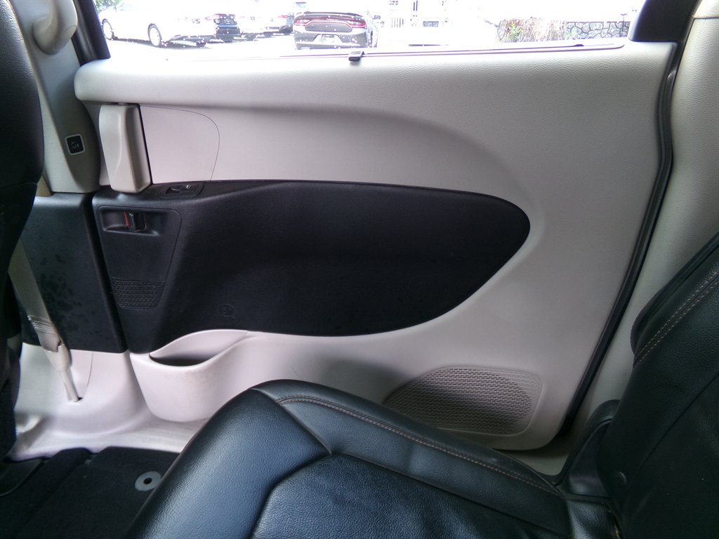 2017 Chrysler Pacifica - $12,990