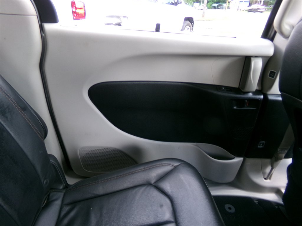 2017 Chrysler Pacifica - $12,990