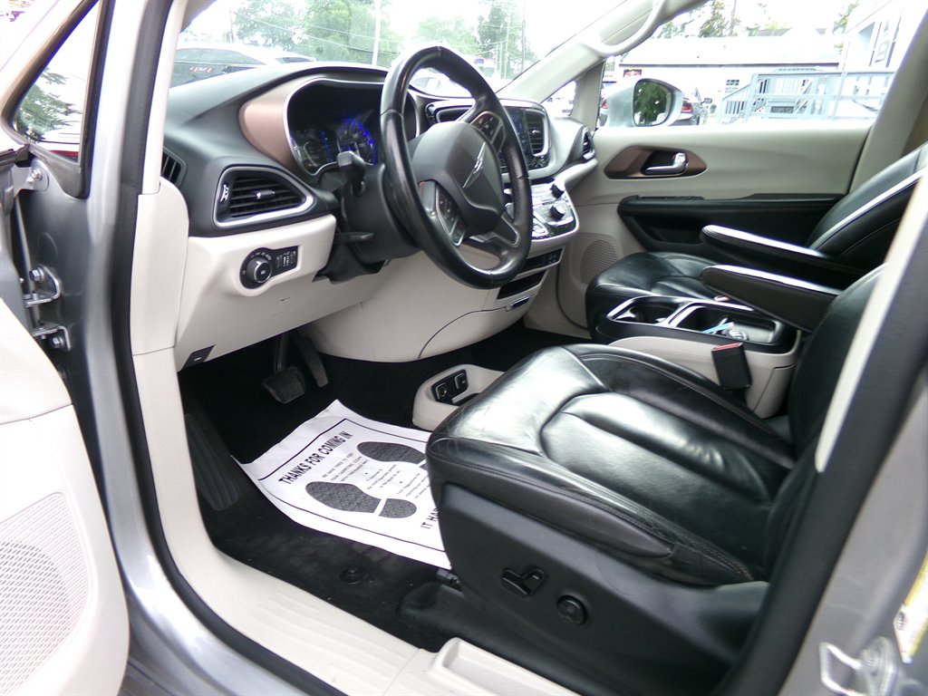 2017 Chrysler Pacifica - $12,990