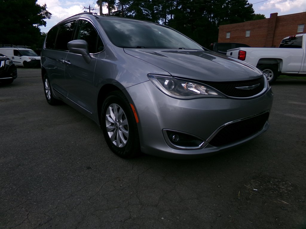 2017 Chrysler Pacifica - $12,990