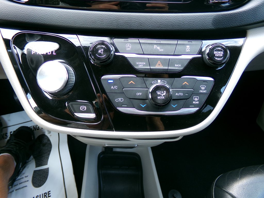 2017 Chrysler Pacifica - $12,990
