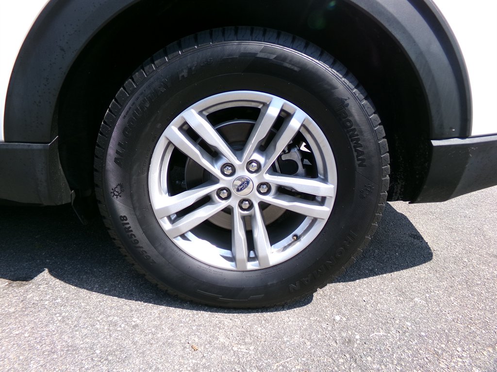 2020 Ford Explorer - $16,995