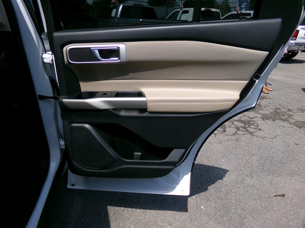 2020 Ford Explorer - $16,995
