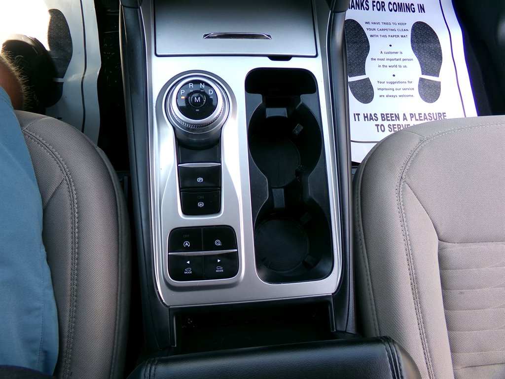 2020 Ford Explorer - $16,995