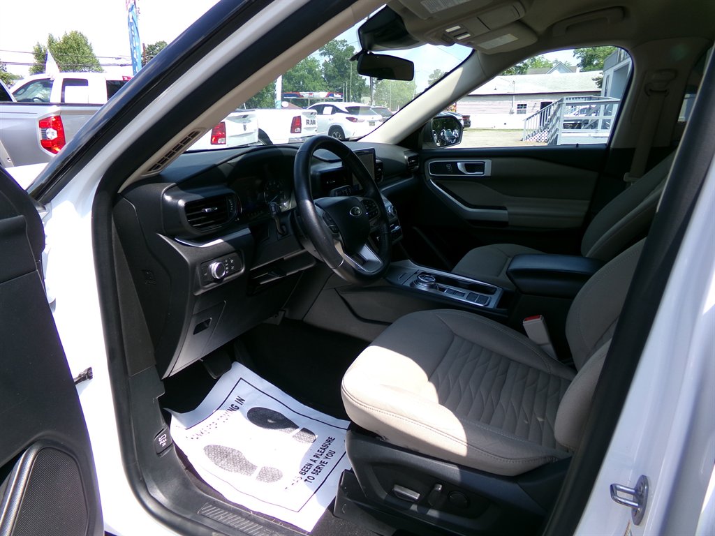 2020 Ford Explorer - $16,995